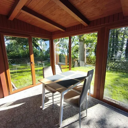 Schönes Mit Seeblick&garten Am Plauer Ferienhaus
