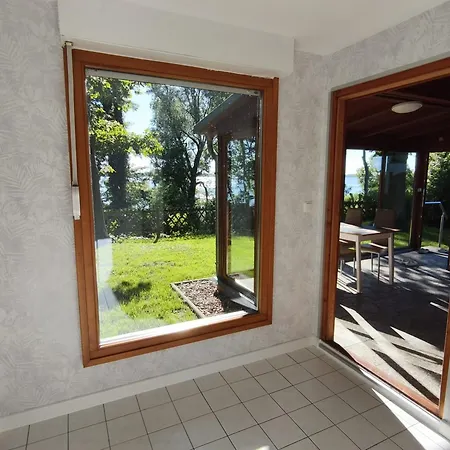 Schönes Mit Seeblick&garten Am Plauer Ferienhaus *